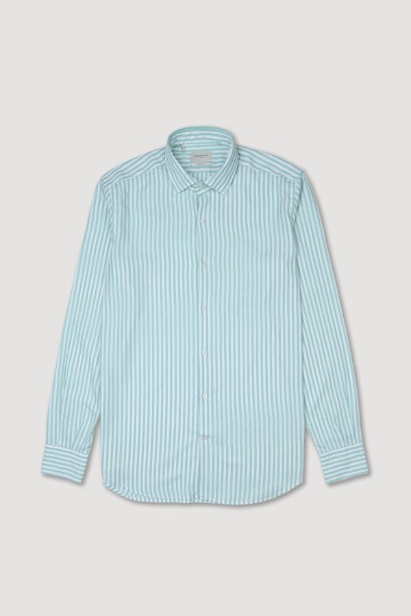 Spread collar shirt, slim fit