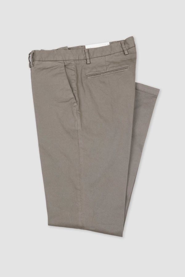 Slim fit chinos