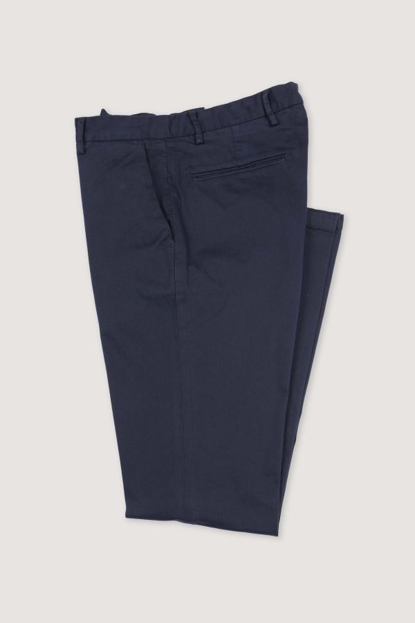 Slim fit chinos