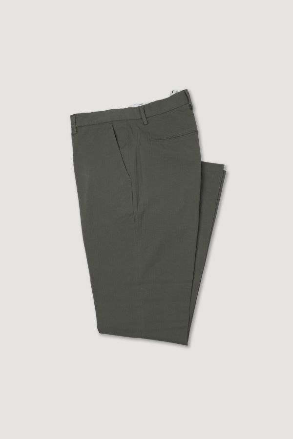 Slim fit chinos