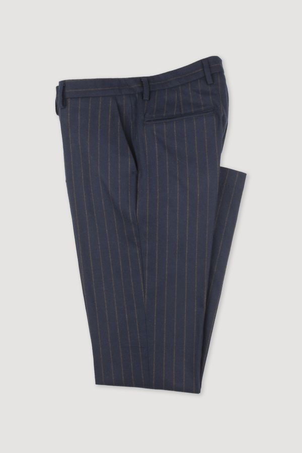 Slim fit chinos