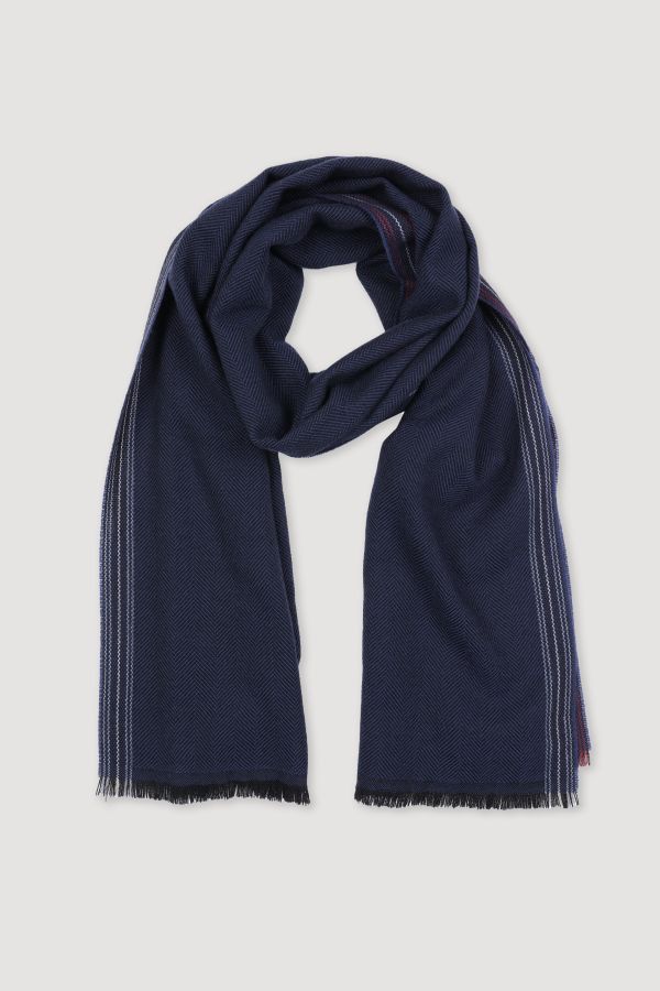 Fringed scarf 