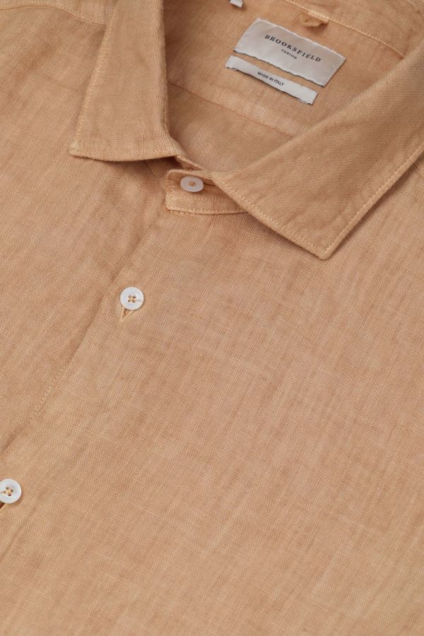 Spread collar shirt, slim fit