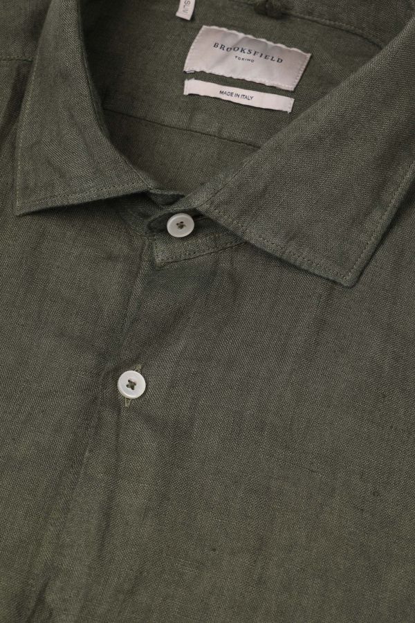 Spread collar shirt, slim fit