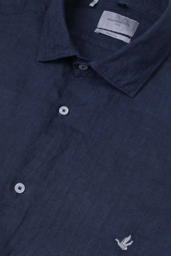 Spread collar shirt, slim fit
