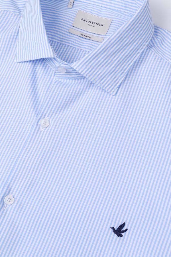 Spread collar shirt, slim fit
