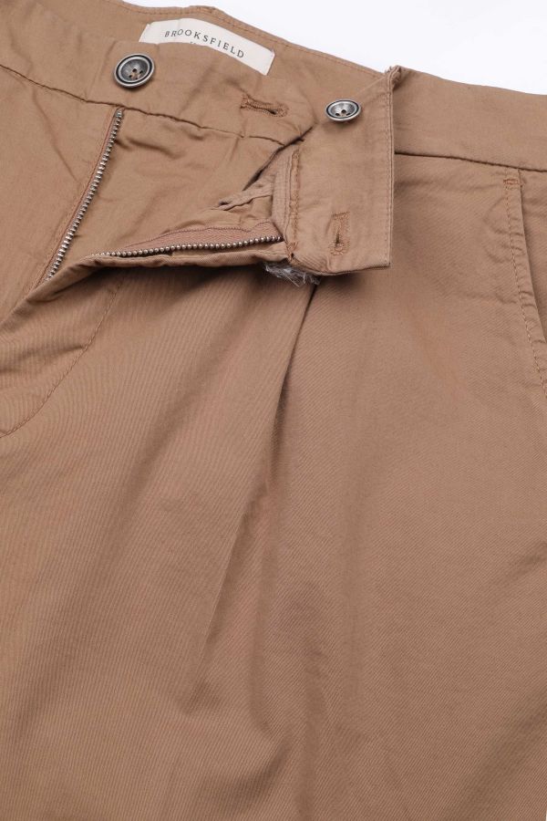 Tailored pleated chinos