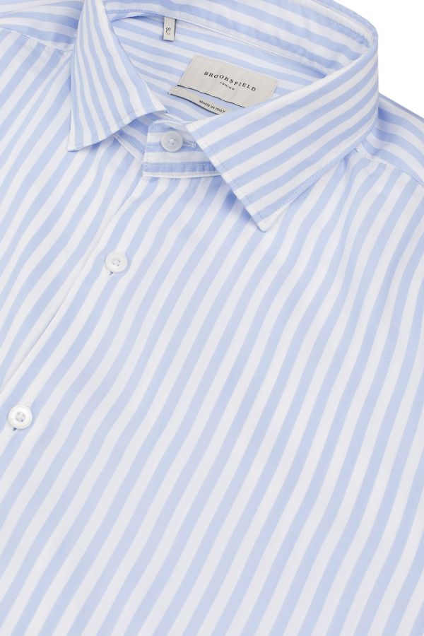 Spread collar shirt, slim fit